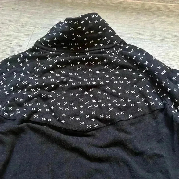 🔥schwiing🔥 | Black  long sleeve sweater dress with 1/4 front zipper - Picture 13 of 13